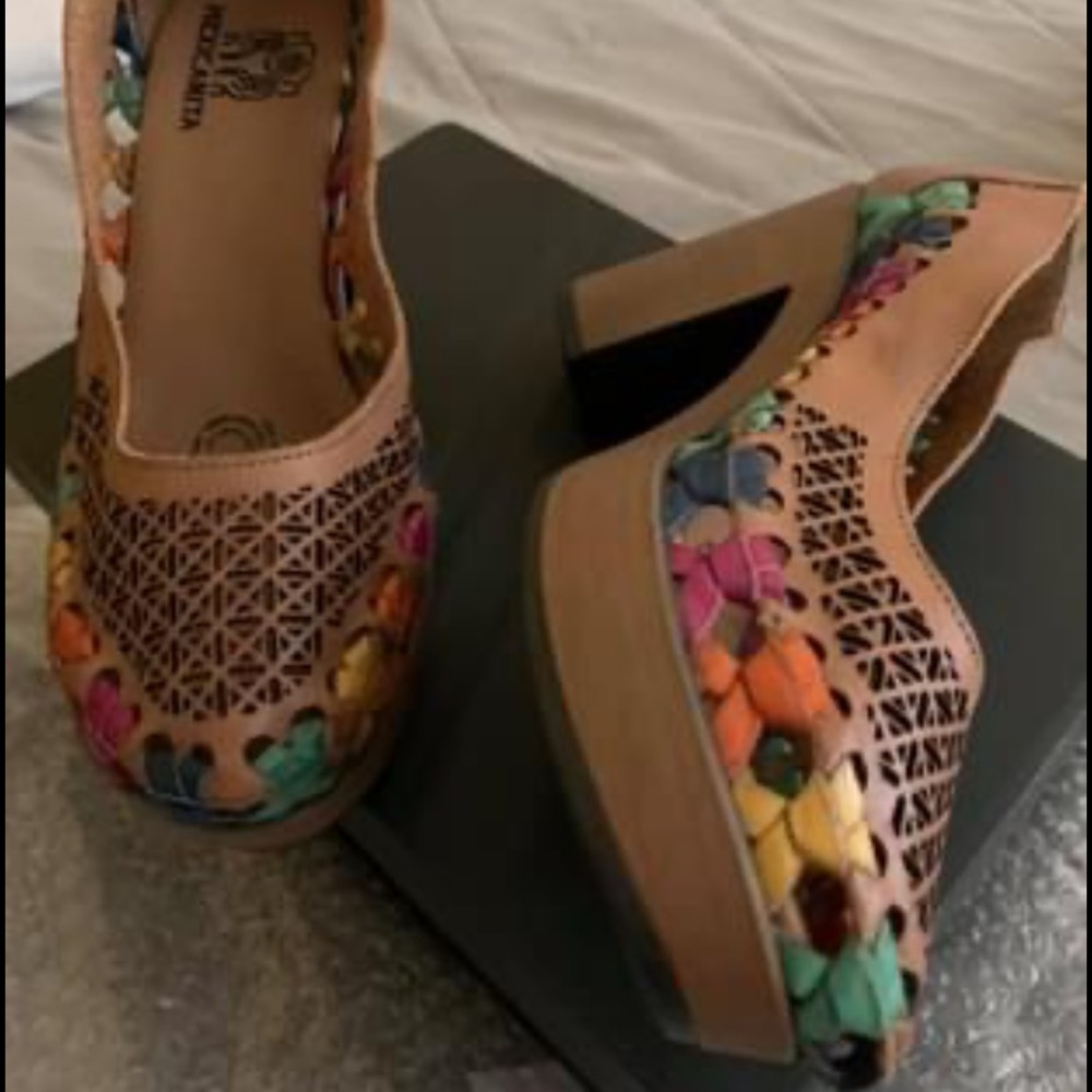MEXICANITA HANDCRAFTED LEATHER HEELS